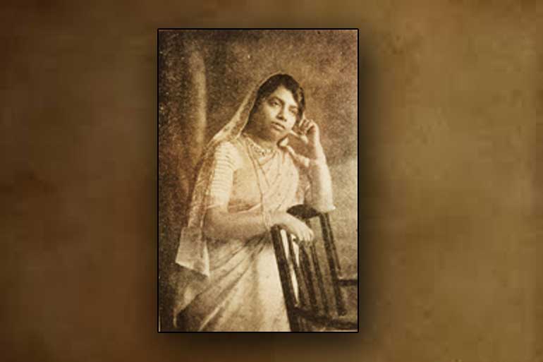 Yalangoch Alisa Selezneva fotoshop